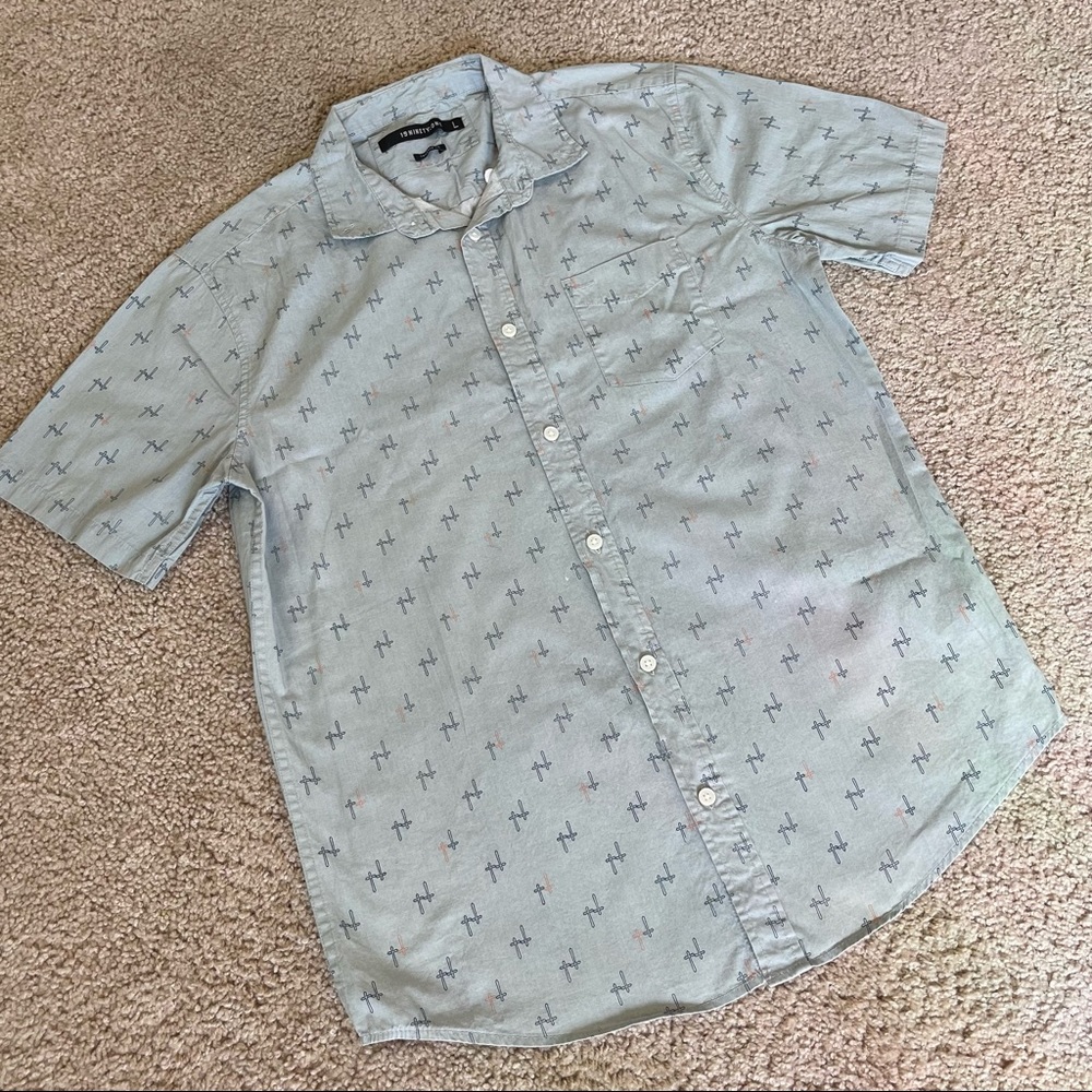 Cross Print Short Sleeve Button Down Shirt, Size L